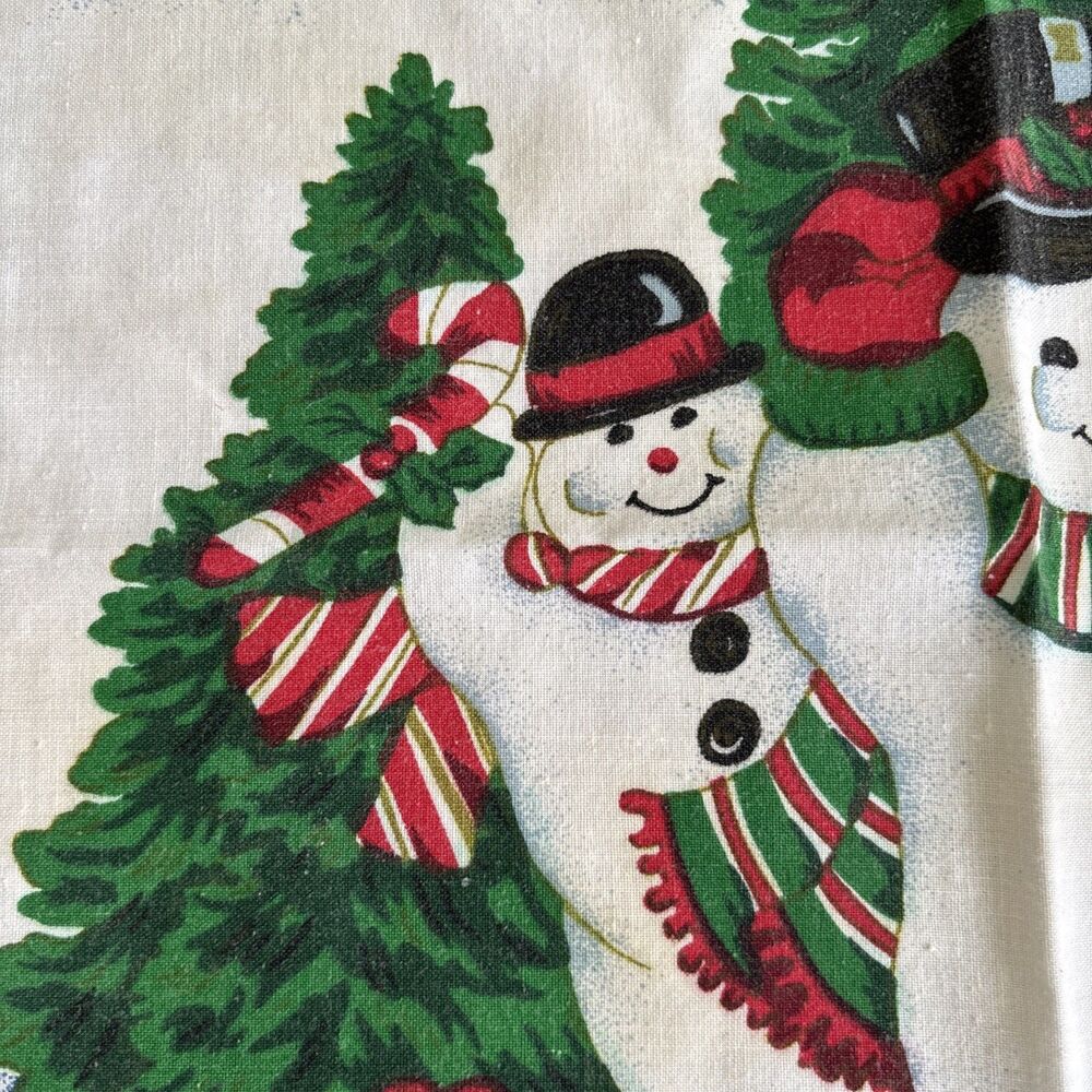 Tobin Vintage Christmas Holiday Snowman Dinner Napkins Whimsical Wreath Candy/7